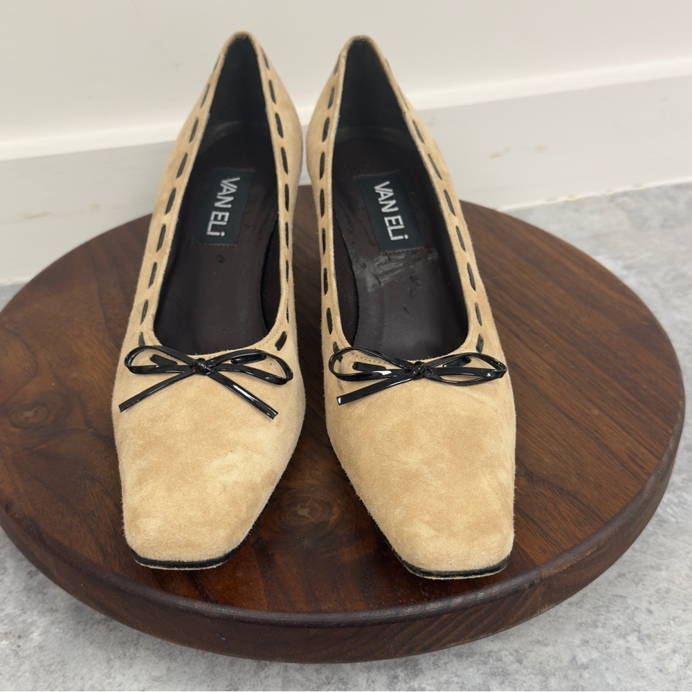 Vaneli Women's Beige Suede Heels with Black Bow‎